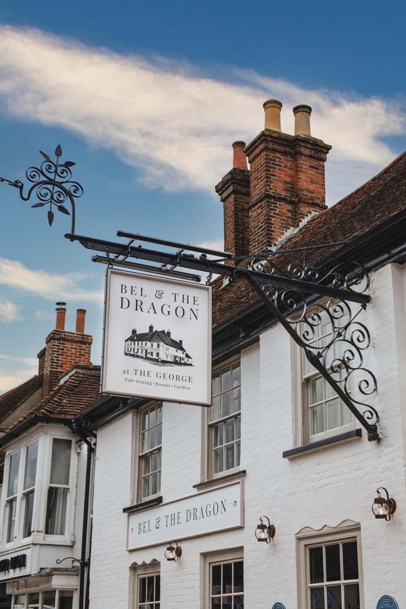 Готель Bel And The Dragon-Odiham Екстер'єр фото
